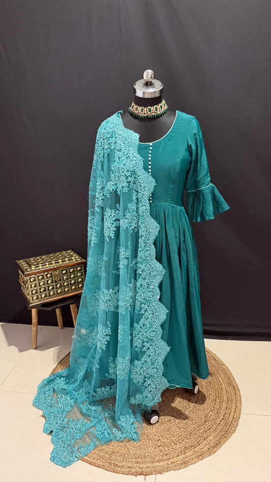 Aabroo-e-Neelam - Grace of Sapphire
